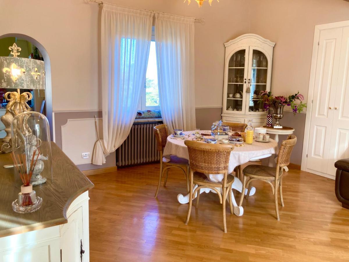Manzoni37 Bed and Breakfast Νόβι Λίγκουρε Εξωτερικό φωτογραφία