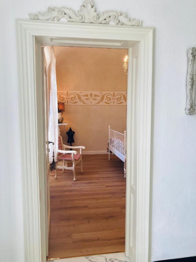 Manzoni37 Bed and Breakfast Νόβι Λίγκουρε Εξωτερικό φωτογραφία