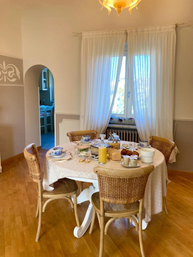 Manzoni37 Bed and Breakfast Νόβι Λίγκουρε Εξωτερικό φωτογραφία